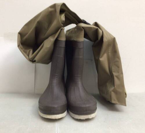 Mens Felt Sole Hip Waders, Size 9R - Lot 666