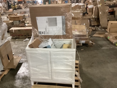 Pallet of Uninspected Bathroom Vanities - Lot 573