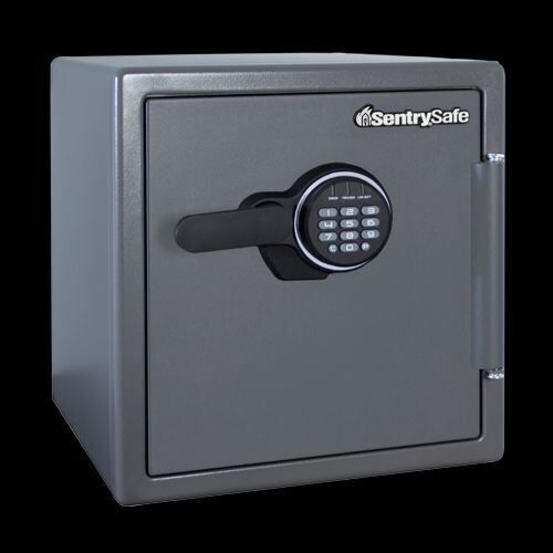 SentrySafe Digital Fire/Water Safe - Cosmetic Damage - Lot 55