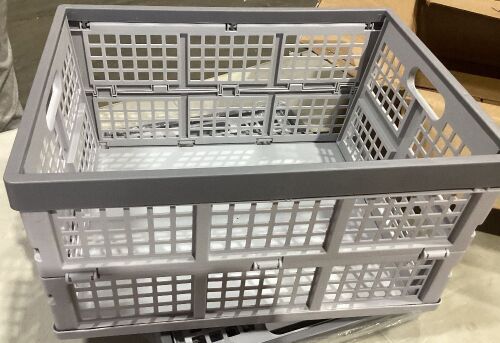Lot of (2) Portable Plastic Storage Baskets - Lot 944