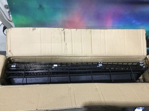 Pet Kennel - Black - Lot 752