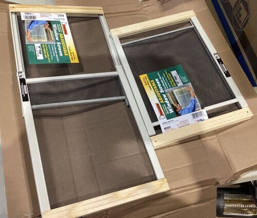 Adjustable Window Screen - Lot 1098