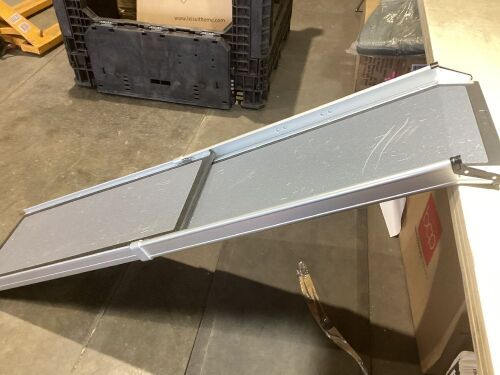 Extending Loading Ramp - Lot 409