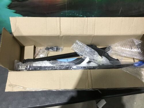 Bow and Arrow Set - Lot 915