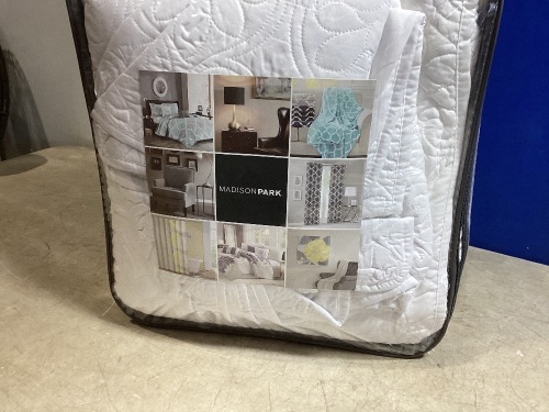 Madison Park Quilt, Unknown Size  - Lot 482