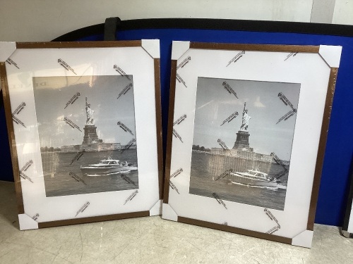 Poster Frame Set, 2 Pc - Lot 525