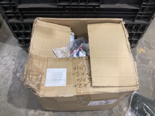 Large Lot of Clothing, Various Sizes  - Lot 733