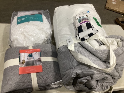 Lot of Bedding Items  - Lot 938