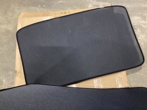 Mesh Sun Shades for Car  - Lot 947