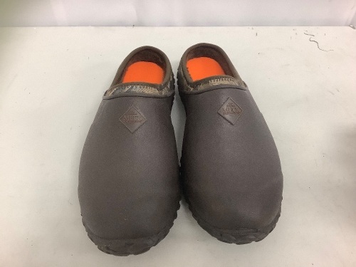 Muck Slide On Shoes, Size 10 - Lot 102