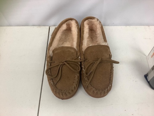 BearPaw Fur Lined Moccasin, Size 9 - Lot 154