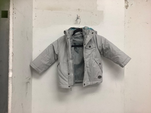 Outdoor Kids XS Coat - Lot 189