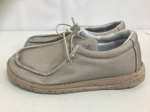 Natural Reflections Women's Slip Ons, 7 - Lot 328