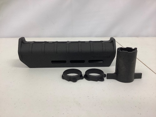 Magpul MOE M-LOK Forend for Mossberg Shotgun, E-Commerce Return, Sold as is - Lot 560