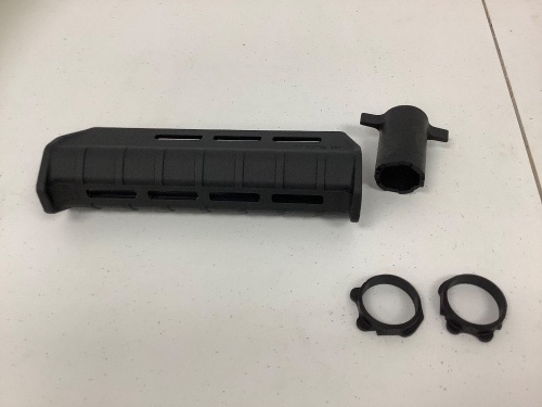 Magpul Moe M-Lok Forend, E-Commerce Return, Sold as is - Lot 470