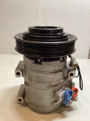 Auto AC Air Compressor, Model Unknown - Lot 220
