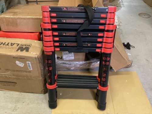 Telescoping Ladder - Lot 515