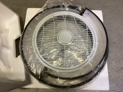 23.5-Inch Fan Chandelier LED 3 Colors 3 Speeds, White and Black - Lot 589