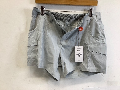WorldWide Sportsman Womens Shorts, 8 - Lot 101