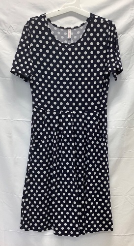 Womens Dress, M - Lot 182