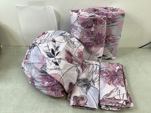3 Piece Floral Bedding Set, E-Commerce Return - Lot 271