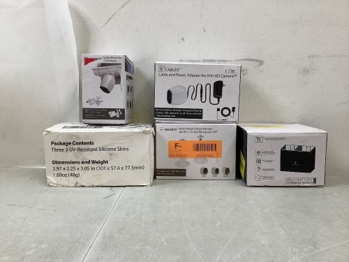 Lot of (5) Arlo Camera Accessories - Lot 298