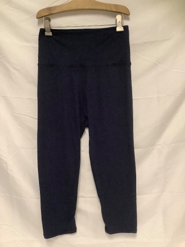 Women's Navy Blue Capri's, Small - Medium, 18" Inseam - Lot 436