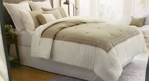 8-Piece Hawley Comforter Set - Queen Size - Lot 538
