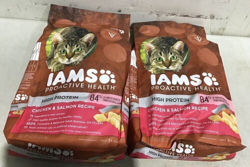 Lot of (2) 6lb Bag Iams Chicken & Salmon Cat Food - Lot 590