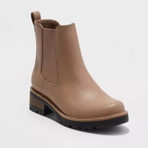 Women's Celina Water Repellant Chelsea Boots - Universal Thread, Size 6 - Lot 594