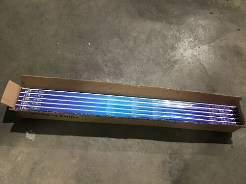 Case of (1) T5 LED Light Bulbs - Lot 893
