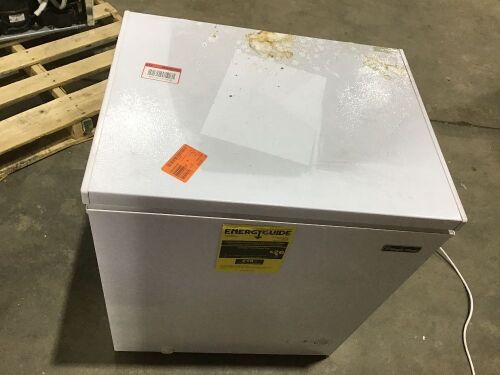 Magic Chef Freezer - Cosmetic Damage, Works - Lot 49