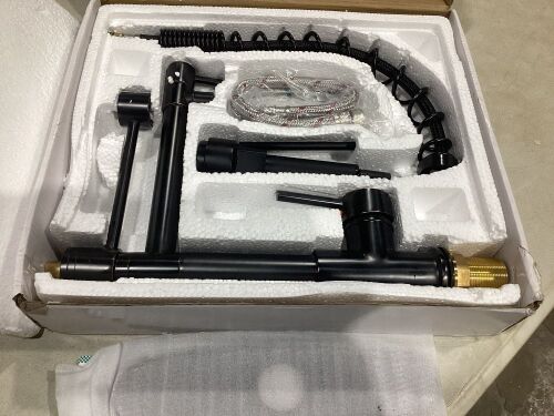 Kitchen Faucet Swivel Spout Pull-Down Sprayer - Lot 270