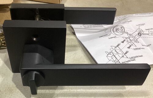 European Low-Profile Door Lever - Black - Lot 686