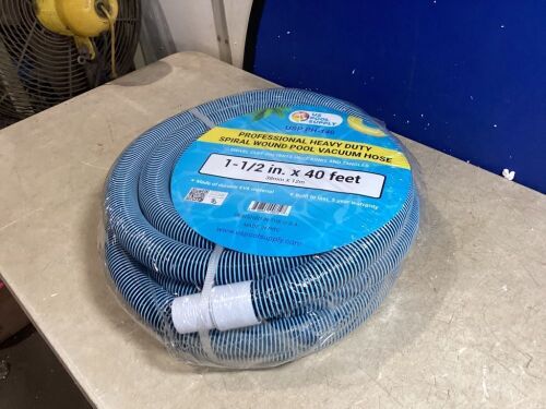 1-1/2" x 40 Foot Heavy Duty Spiral Wound Swimming Pool Vacuum Hose - Lot 929