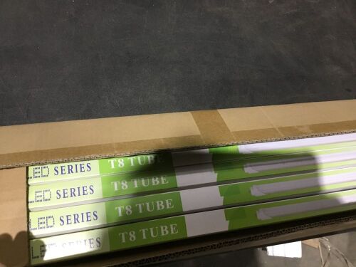 Lot of (10) T8 LED Tube Lights - Lot 860