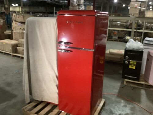 Galanz 10.0 cu. ft. Retro Top Freezer Refrigerator with Dual Door True Freezer, Frost Free - Lot 50