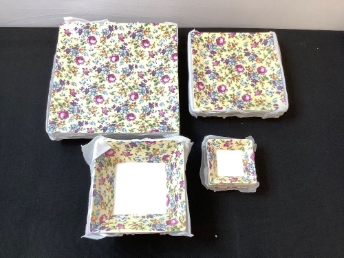 Square Dinnerware Set for 4 - Lot 8A