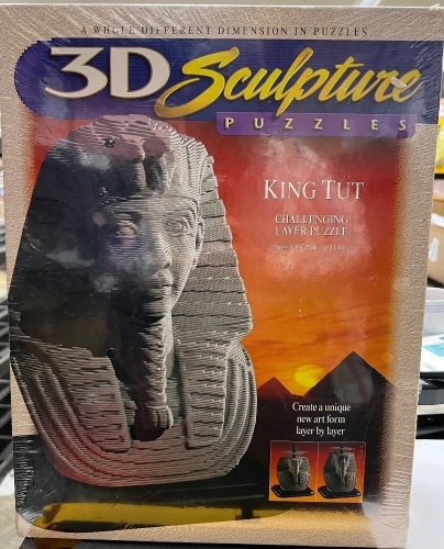 3D Sculpture Puzzle - King Tut - Lot 38