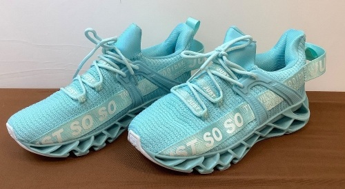 Womens Just so so Running Shoes, Size 9 - Lot 158