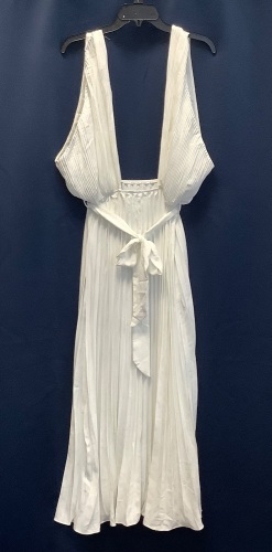 Womens Plunge Neck Dress - Lot 293