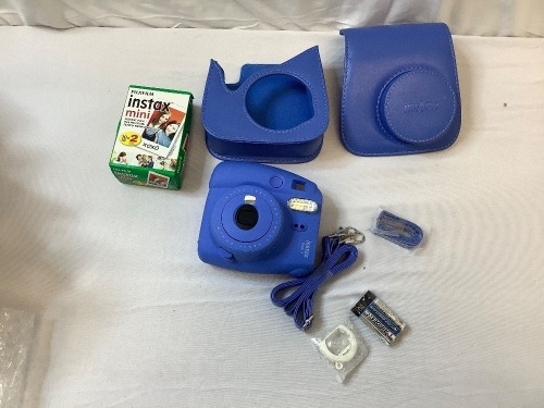 Fujifilm, Instax Mini 9 Instant Camera, Appears New - Lot 516