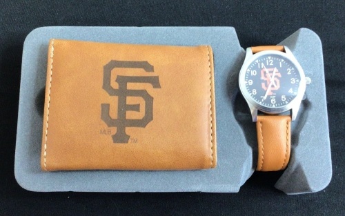 San Francisco Giants Watch & Wallet Gift Set - Lot 528