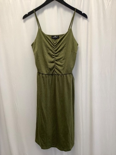 Womens Spaghetti Strap Dress, Size XL - Lot 562