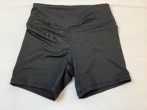 Womens High Waisted Shorts, Size M - Lot 479