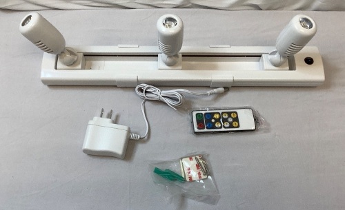 Wireless Track Light w/ Remote - Lot 640