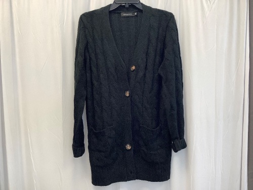 Womens Cable Knit Cardigan, Size M - Lot 628