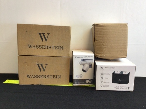 Lot of (4) Arlo Camera Accessories - Lot 612