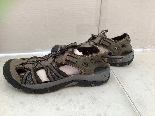 World Wide Sportsman Mens Shoes, 9.5, Damaged Strap - Lot 116