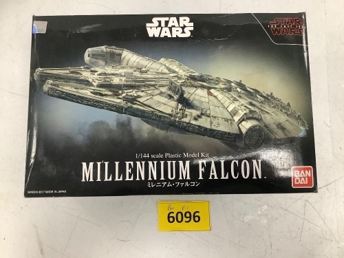 Star Wars 1/144 Millennium Falcon - Lot 6096